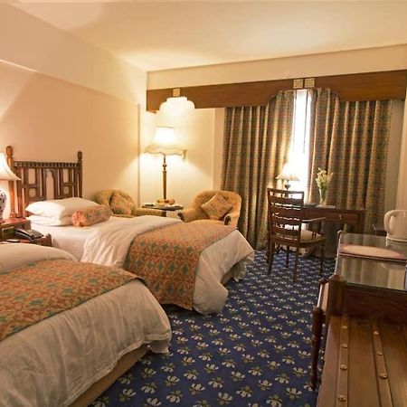 Faisalabad Serena Hotel Bagian luar foto