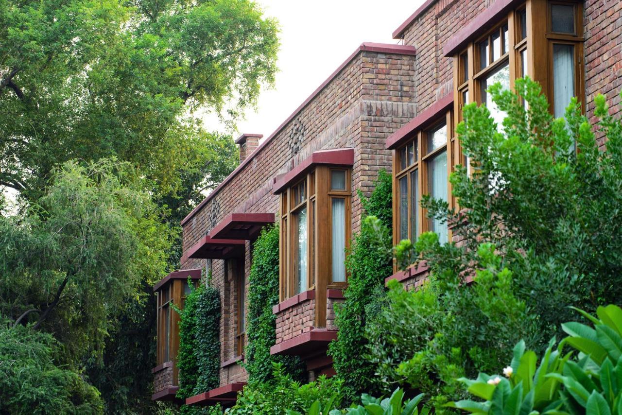 Faisalabad Serena Hotel Bagian luar foto